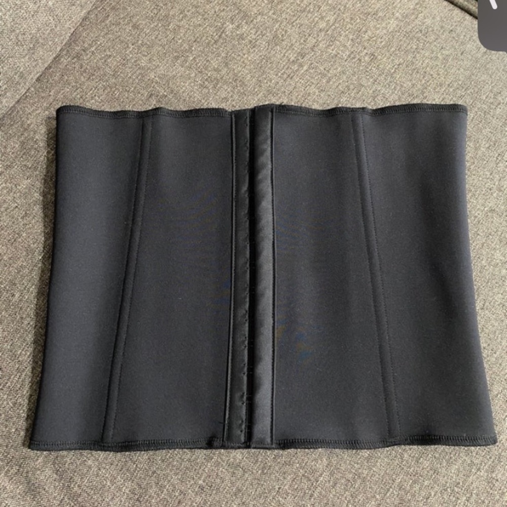 Skims waist trainer